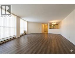 24 MARILYN Drive UnitNo. 101 - 3