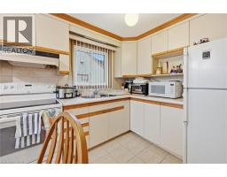 17 QUEEN Street N - 10