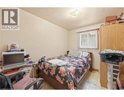 17 QUEEN Street N - 11