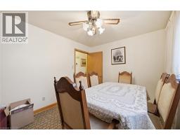 17 QUEEN Street N - 18