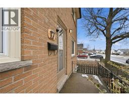 17 QUEEN Street N - 2