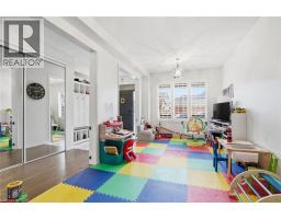 62 ESTHER Crescent - 10