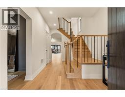 30 MATILDA Street N - 3