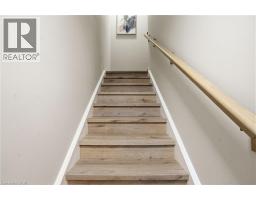 121 MOFFATT Street - 16