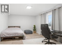 121 MOFFATT Street - 18