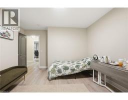 121 MOFFATT Street - 22