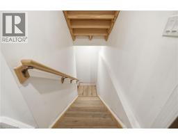 121 MOFFATT Street - 28