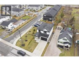 121 MOFFATT Street - 34