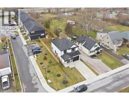 121 MOFFATT Street - 39