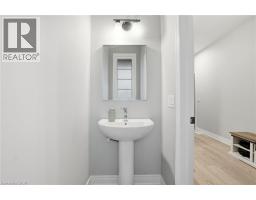 121 MOFFATT Street - 7