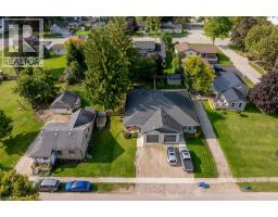 420 VICTORIA Street - 11