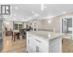 420 VICTORIA Street - 26