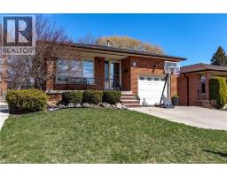 39 TRENHOLME Crescent - 2
