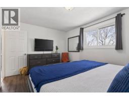 39 TRENHOLME Crescent - 20