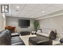 39 TRENHOLME Crescent - 29