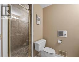 39 TRENHOLME Crescent - 34