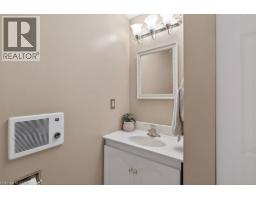 39 TRENHOLME Crescent - 35