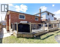 39 TRENHOLME Crescent - 38