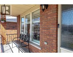 39 TRENHOLME Crescent - 44