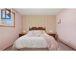 7 VANDERWOOD Court - 15