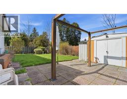 7 VANDERWOOD Court - 38