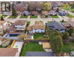 7 VANDERWOOD Court - 42