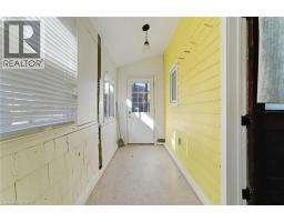 8 TASKER Street - 4