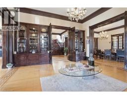 26 RAVENSCLIFFE Avenue - 10
