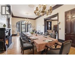 26 RAVENSCLIFFE Avenue - 12