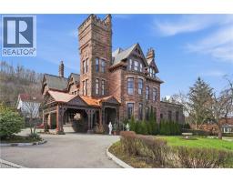 26 RAVENSCLIFFE Avenue - 3