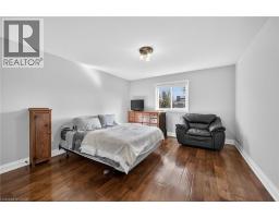10 AMBER Street - 24