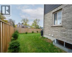 10 AMBER Street - 36
