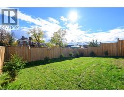 10 AMBER Street - 37
