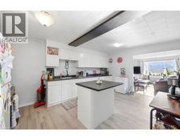 2039 VICTORIA Street - 32