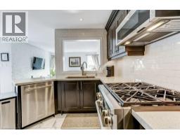 32 CRESTBANK Court - 17