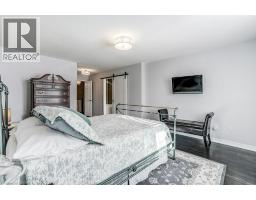32 CRESTBANK Court - 25