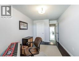 32 CRESTBANK Court - 33