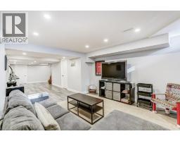 32 CRESTBANK Court - 36