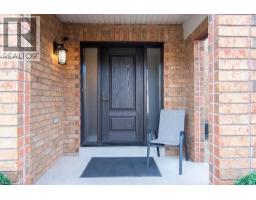 32 CRESTBANK Court - 4