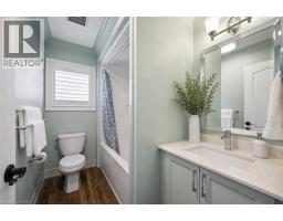 16 ROBBINS Ridge - 24