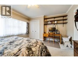 11 SANDRA Court - 28