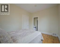 12 CLARENCE Place - 26