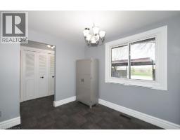 279 SANDOWNE Drive UnitNo. 32 - 14