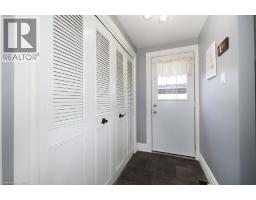279 SANDOWNE Drive UnitNo. 32 - 15