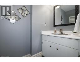 279 SANDOWNE Drive UnitNo. 32 - 16