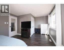 279 SANDOWNE Drive UnitNo. 32 - 23