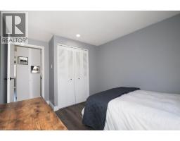 279 SANDOWNE Drive UnitNo. 32 - 25
