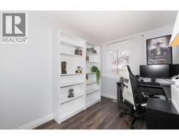 279 SANDOWNE Drive UnitNo. 32 - 27