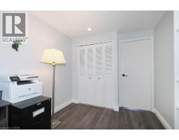 279 SANDOWNE Drive UnitNo. 32 - 28