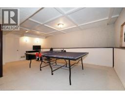 279 SANDOWNE Drive UnitNo. 32 - 32